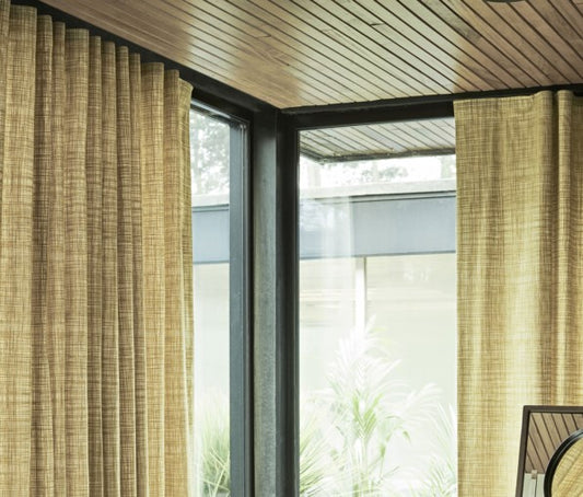 How to measure a window for curtains